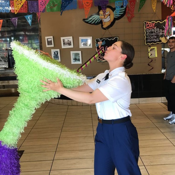 Meet your Posher, Erika - Picture 1 of 1